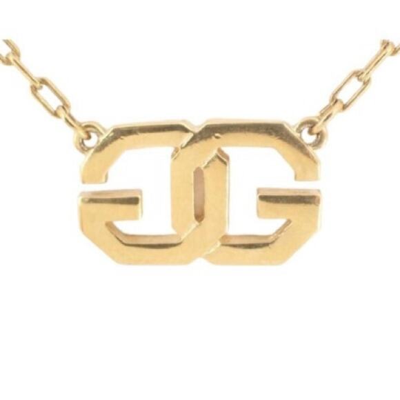Givenchy Gold plated Vintage GG logo Necklace
0,51 × 16,73 × 0,87 (LxWxH) - Picture 1 of 3